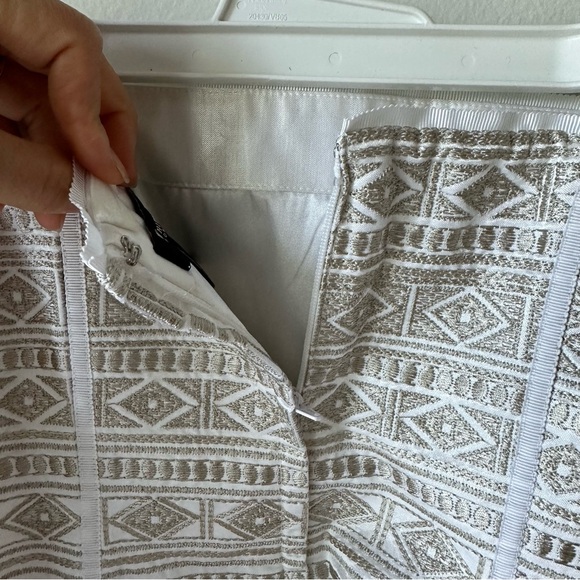 White House Black Market // Embroidered Corset Cream Gold Size 8 - Picture 3 of 12